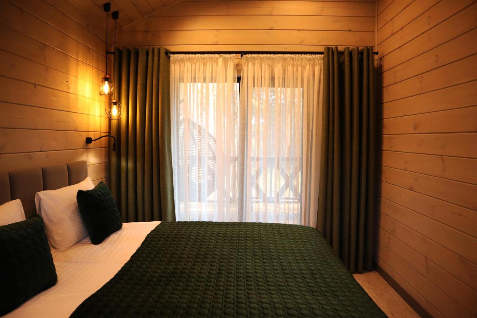 Hotel Zaliv Strasheve Esterno foto